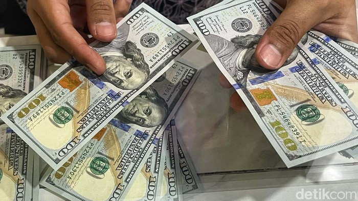 Dolar AS Kompak Bikin Rontok Mata Uang Asia, Rupiah Ditekuk ke Rp 15.650